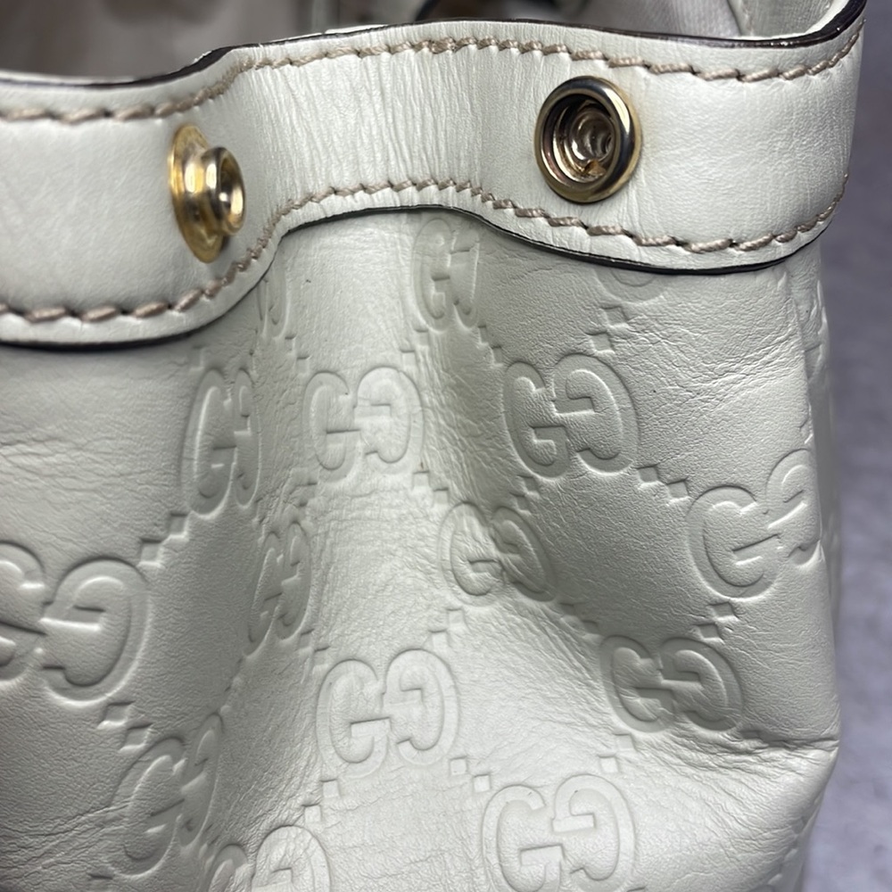 Gucci GG Guccissima Sukey Medium Leather Shoulder Tote Bag Purse in Cream - Picture 11 of 16